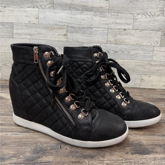 JustFab Stylish Black Quilted Wedge Sneakers - Picture 2 of 9